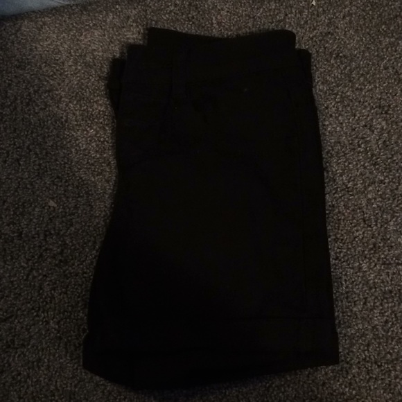 Black jean shorts - Picture 3 of 4